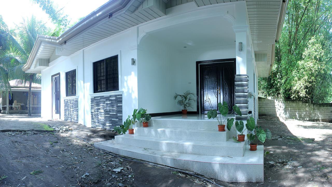 Hanella'S Place Bacong  Esterno foto